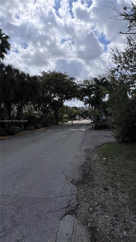 8290 Lake Dr 108, Doral, FL 33166