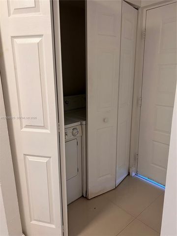 8290 Lake Dr 108, Doral, FL 33166