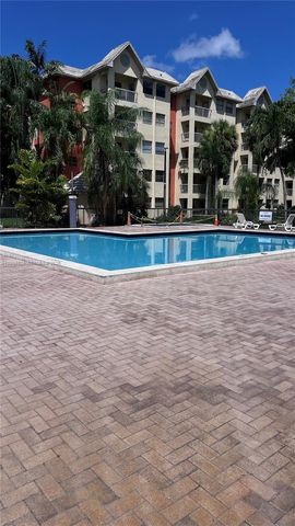 8290 Lake Dr 108, Doral, FL 33166