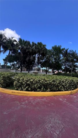 8290 Lake Dr 108, Doral, FL 33166