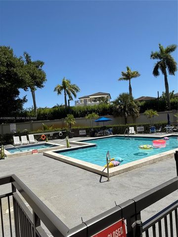 8290 Lake Dr 108, Doral, FL 33166