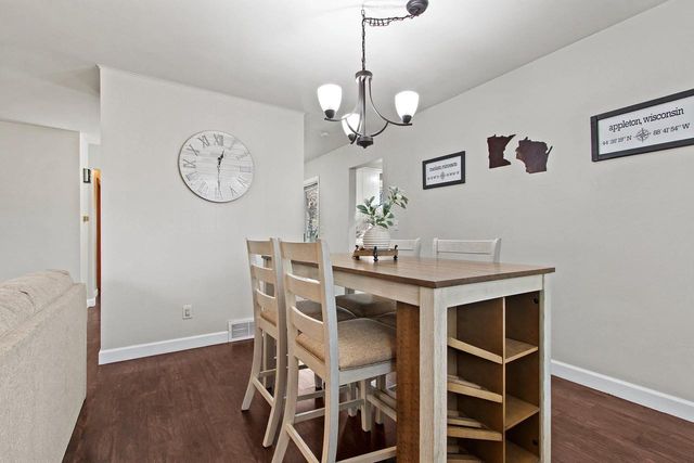 1719 S PERKINS STREET, Appleton, WI 54914