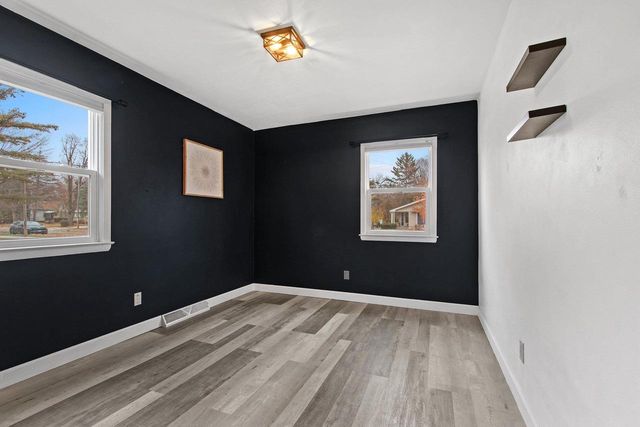 1719 S PERKINS STREET, Appleton, WI 54914