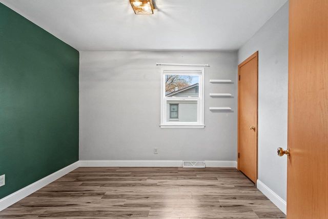 1719 S PERKINS STREET, Appleton, WI 54914