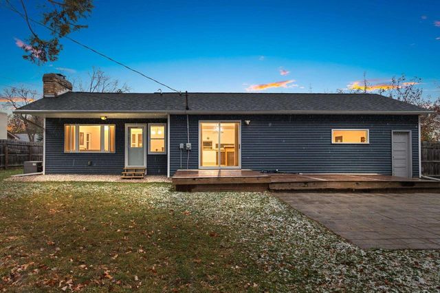 1719 S PERKINS STREET, Appleton, WI 54914