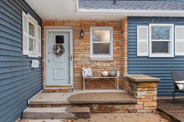 1719 S PERKINS STREET, Appleton, WI 54914