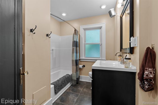 261 E Webster Street, Ferndale, MI 48220