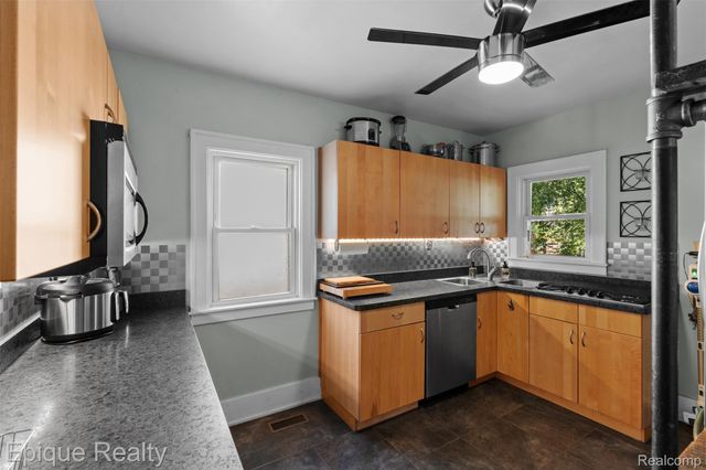 261 E Webster Street, Ferndale, MI 48220