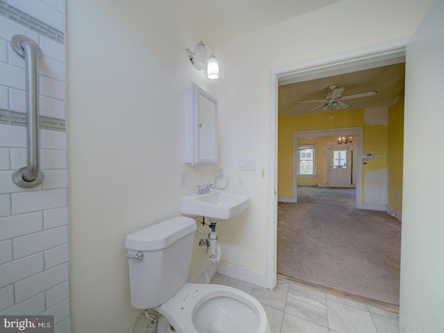 225 CROMWELL TER NE, Washington, DC 20002