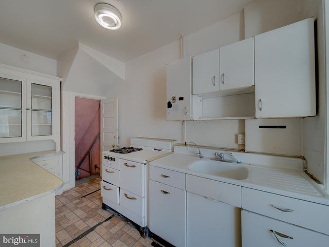 225 CROMWELL TER NE, Washington, DC 20002