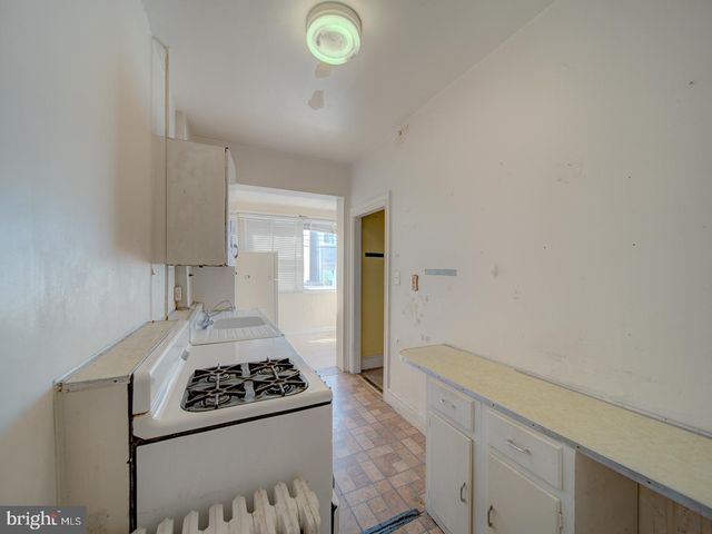 225 CROMWELL TER NE, Washington, DC 20002