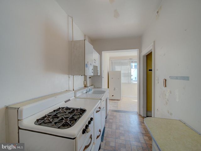 225 CROMWELL TER NE, Washington, DC 20002