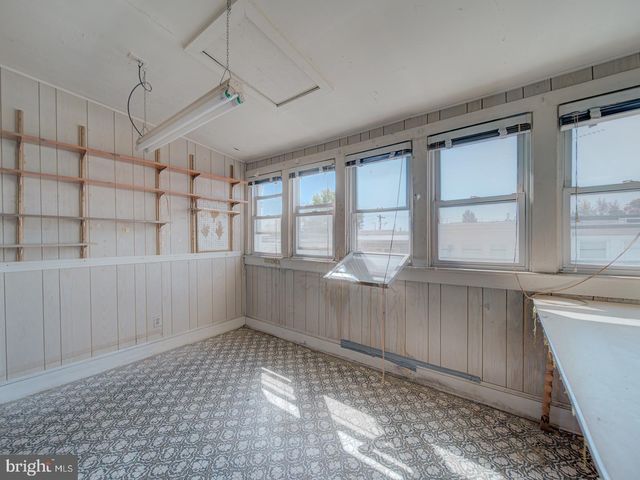 225 CROMWELL TER NE, Washington, DC 20002