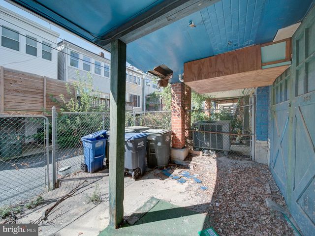 225 CROMWELL TER NE, Washington, DC 20002