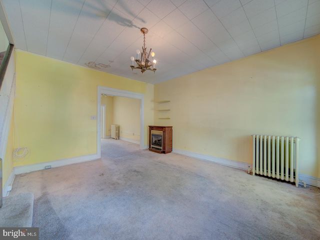 225 CROMWELL TER NE, Washington, DC 20002