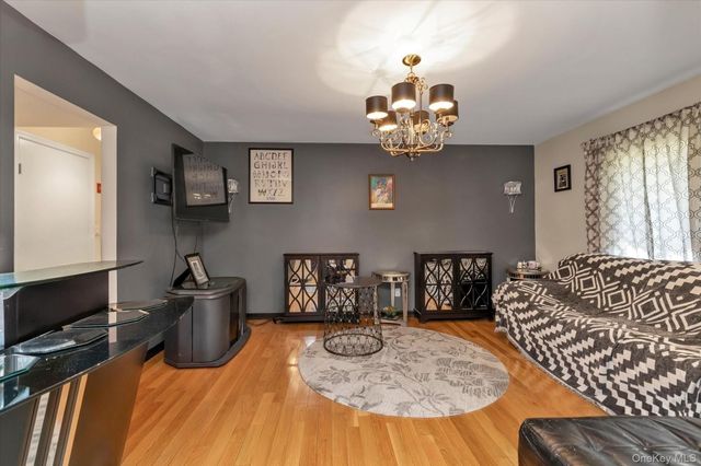 97 Birch Lane, Woodsburgh, NY 11598