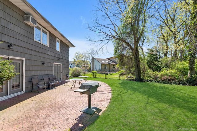 97 Birch Lane, Woodsburgh, NY 11598