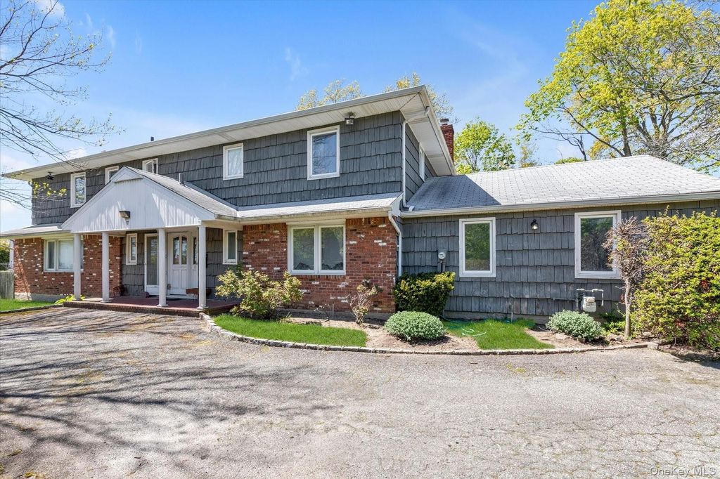 97 Birch Lane, Woodsburgh, NY 11598
