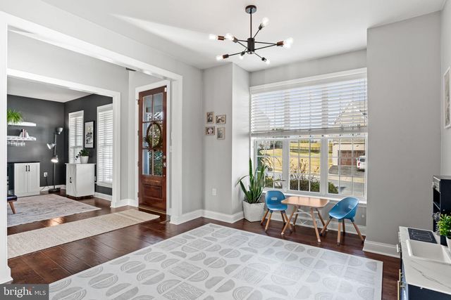 7041 WOODSMAN DR, Harrisburg, PA 17111