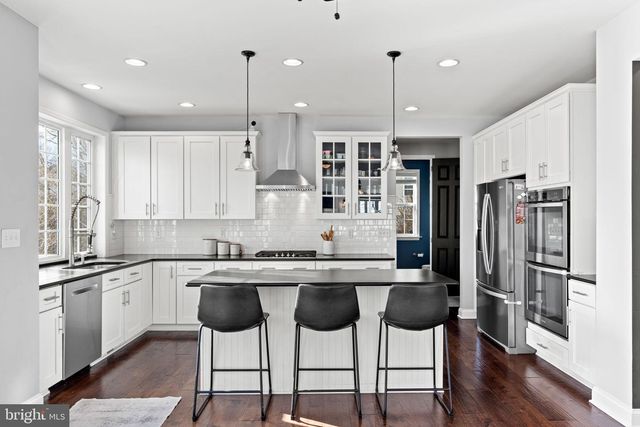 7041 WOODSMAN DR, Harrisburg, PA 17111