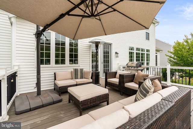 7041 WOODSMAN DR, Harrisburg, PA 17111