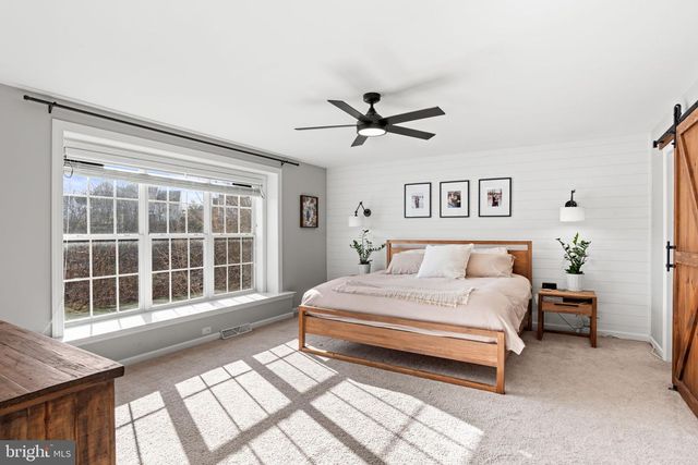 7041 WOODSMAN DR, Harrisburg, PA 17111