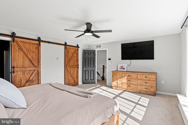 7041 WOODSMAN DR, Harrisburg, PA 17111