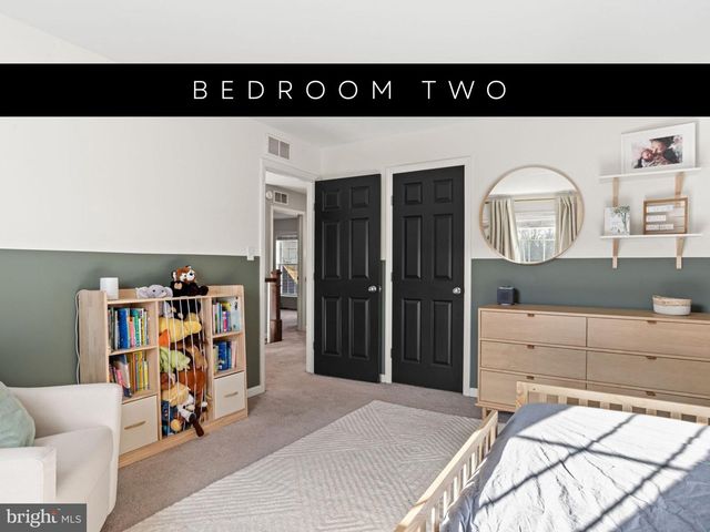 7041 WOODSMAN DR, Harrisburg, PA 17111