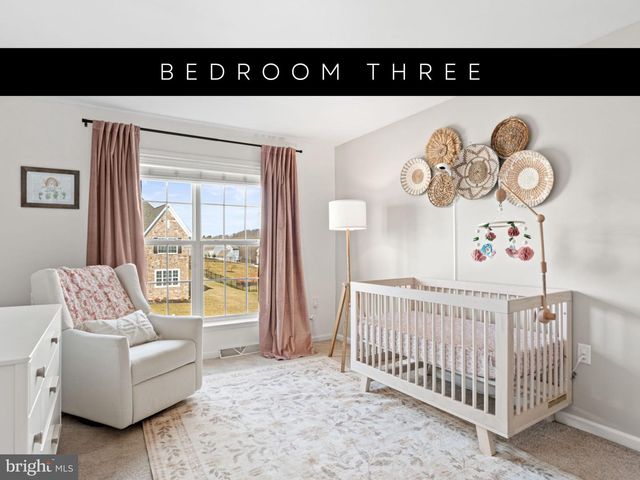 7041 WOODSMAN DR, Harrisburg, PA 17111