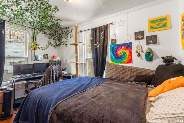 7425 N GALENA Road, Peoria, IL 61615