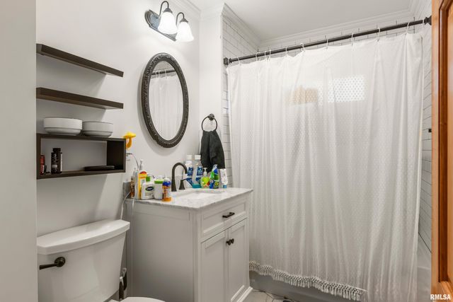 7425 N GALENA Road, Peoria, IL 61615