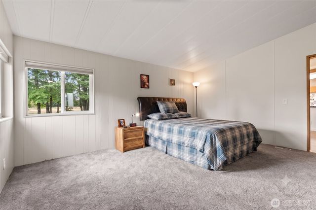 8095 Rathbone Road, Ferndale, WA 98248