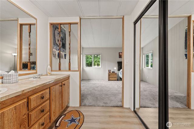 8095 Rathbone Road, Ferndale, WA 98248