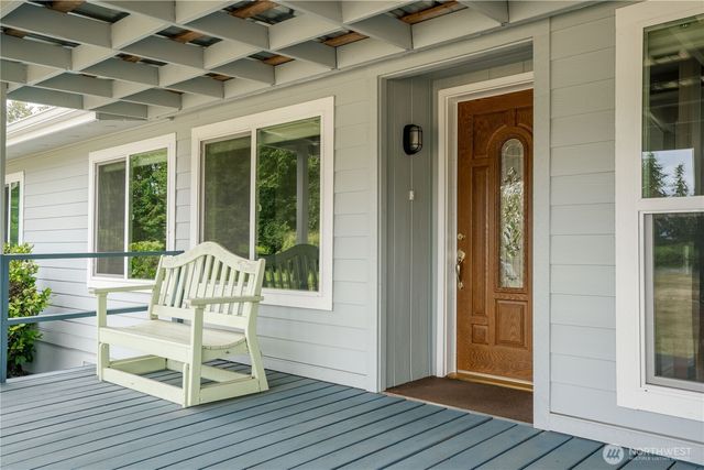 8095 Rathbone Road, Ferndale, WA 98248
