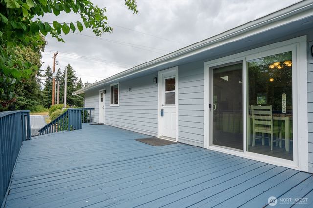 8095 Rathbone Road, Ferndale, WA 98248