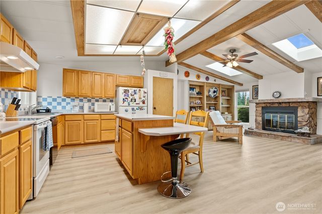 8095 Rathbone Road, Ferndale, WA 98248
