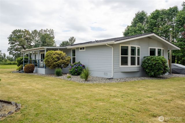 8095 Rathbone Road, Ferndale, WA 98248