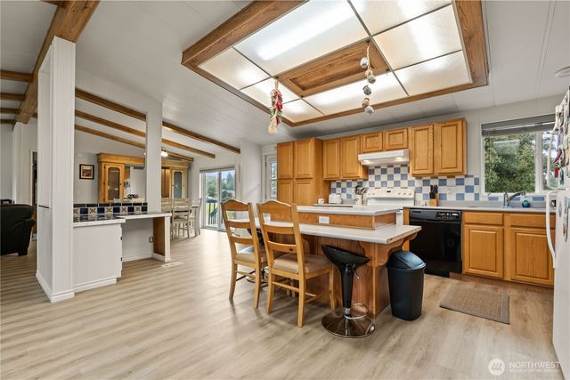 8095 Rathbone Road, Ferndale, WA 98248