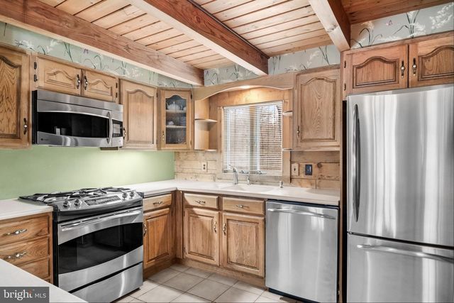 3100 EGLANTINE DR, Vineland, NJ 08360