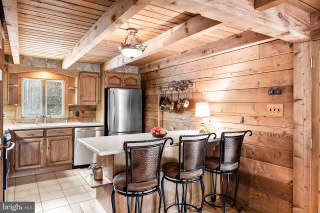 3100 EGLANTINE DR, Vineland, NJ 08360