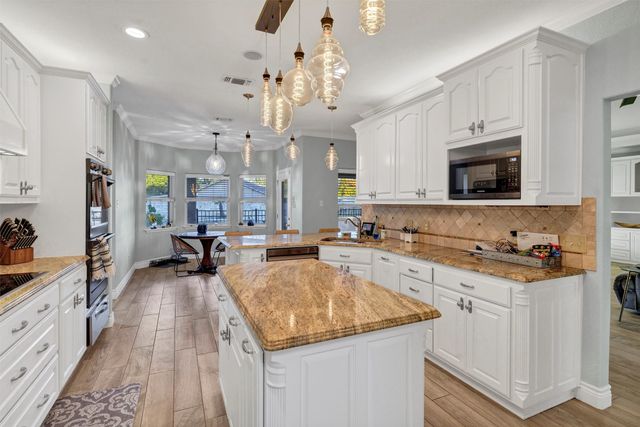 2801 Weylene Paseo, Granbury, TX 76049