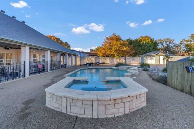 2801 Weylene Paseo, Granbury, TX 76049