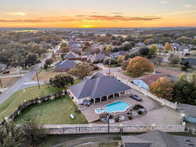 2801 Weylene Paseo, Granbury, TX 76049