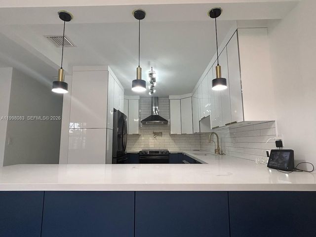 16082 NE 9th Ct, North Miami Beach, FL 33162