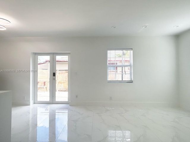 16082 NE 9th Ct, North Miami Beach, FL 33162