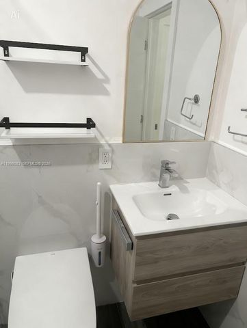 16082 NE 9th Ct, North Miami Beach, FL 33162