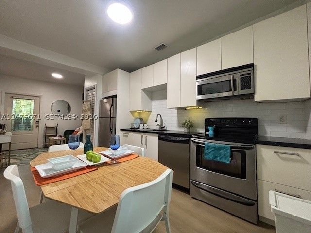 8220 NE 1st Pl 2B, Miami, FL 33138