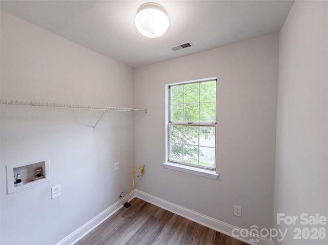 1604 Rocky Glen Lane, Charlotte, NC 28214
