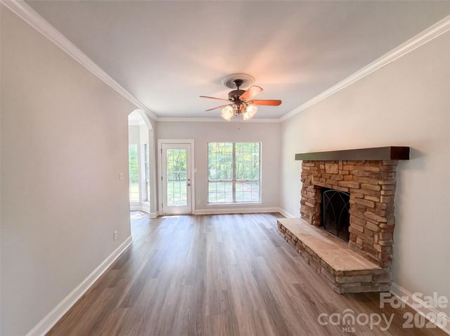1604 Rocky Glen Lane, Charlotte, NC 28214