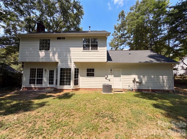 1604 Rocky Glen Lane, Charlotte, NC 28214